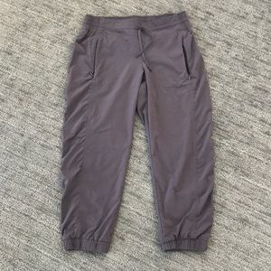 Athlete Capri jogger